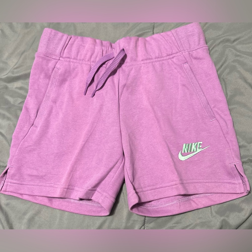 NWT NIKE Purple Shorts Girls Size Medium